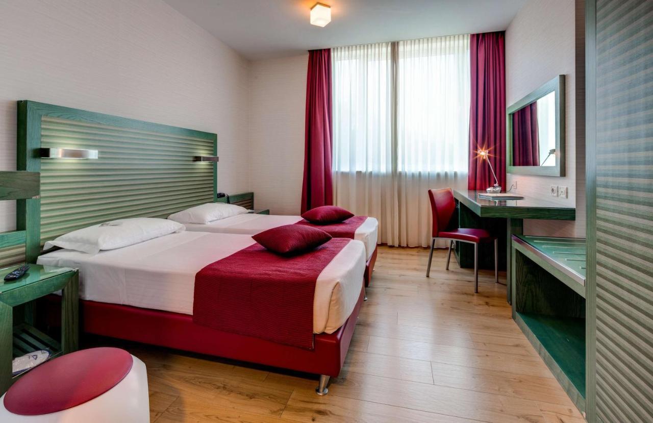 Best Western Ivrea Crystal Palace Banchette D'Ivrea Exterior photo